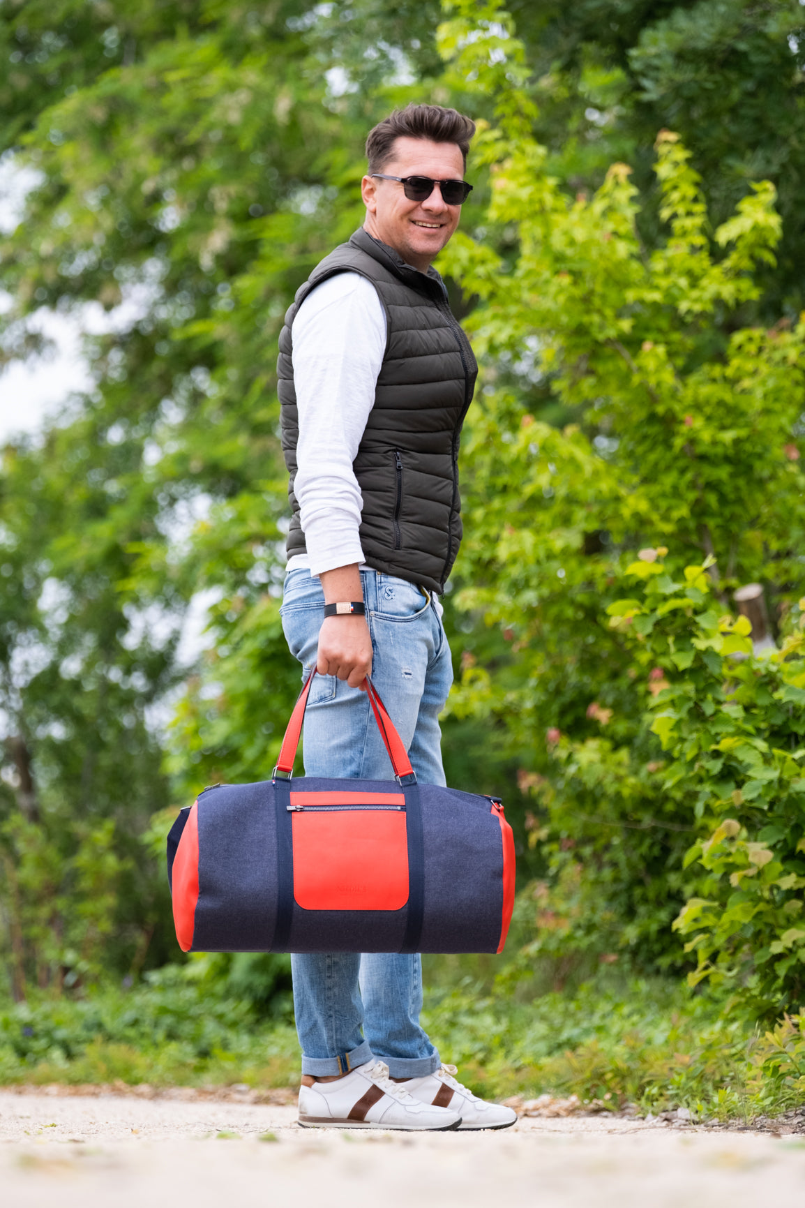 Sac polochon homme en jeans et cuir couleur rouge fabriqu en France